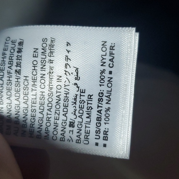 Amazon Essentials UPF30 Quick Dry Short Sleeve Button Down Shirt - Picture 4 of 11